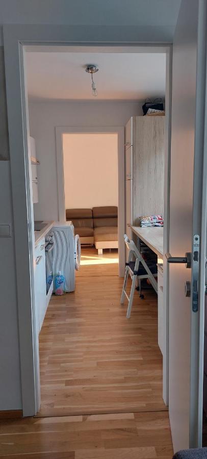 Schone Wohnung Mit Balkon Viena Exterior foto